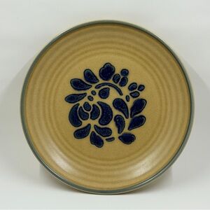 Vintage Pfaltzgraff Folk Art Tan & Blue 7" Salad Bread Plate! CASTLE USA